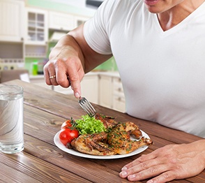 Man eating healthy meal